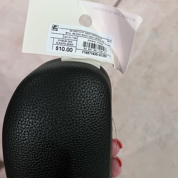 A new day glasses case - Picture 3 of 3